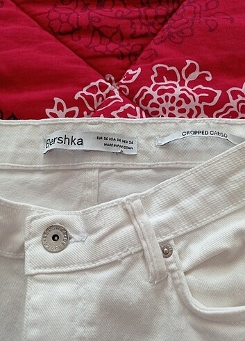 Bershka Cropped Cargo 