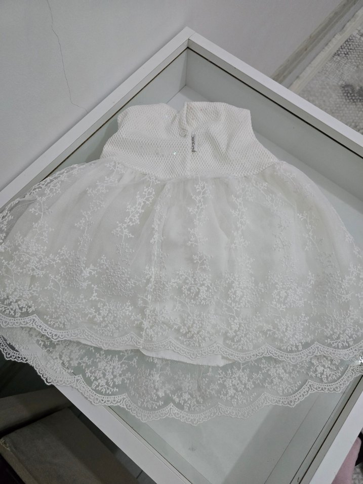 Beyaz Dantel İşlemeli Kız Elbisesi - Görsel 2