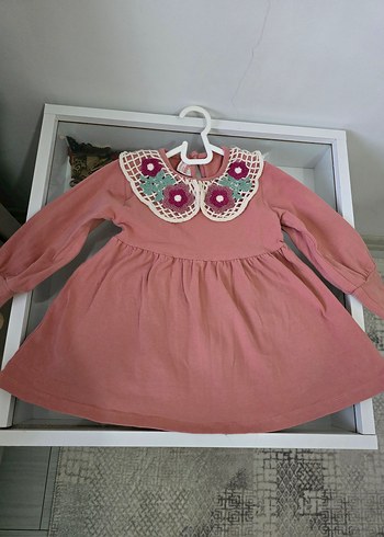 Pembe Nakışlı Örgü Yaka Kız Elbisesi - Görsel 4