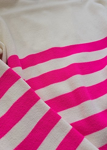 Pembe Çizgili Kısa Kollu Triko Kadın Kazak - Görsel 3