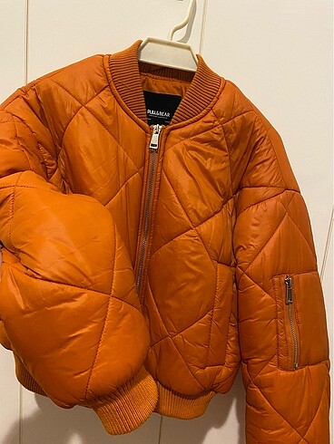 bomber mont