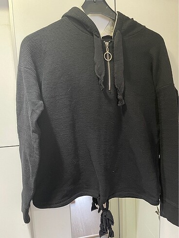 Kapişonlu Kısa Sweatshirt