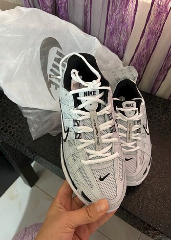 Nike Beyaz Gri Bağcıklı Spor Kadın Sneakers - Görsel 7