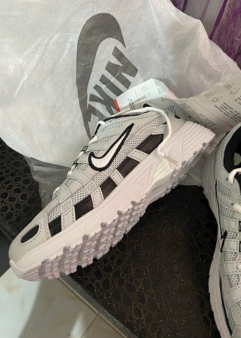 Nike Beyaz Gri Bağcıklı Spor Kadın Sneakers - Görsel 4