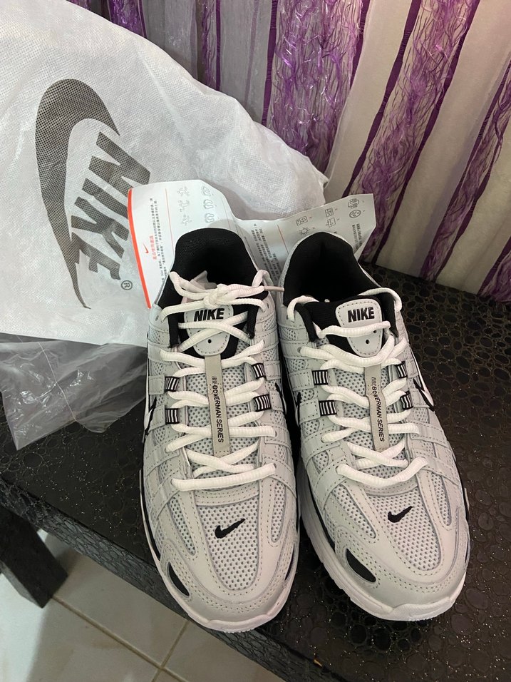 Nike Beyaz Gri Bağcıklı Spor Kadın Sneakers - Görsel 3