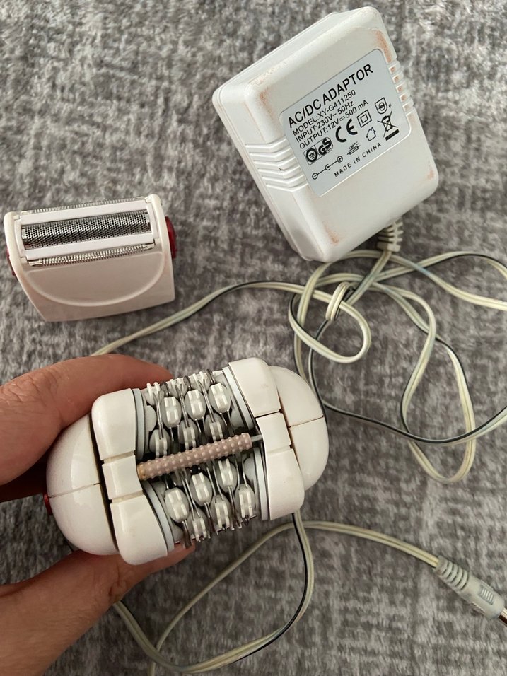 Kırmızı Beyaz Braun Epilatör ve Adaptör - Görsel 3