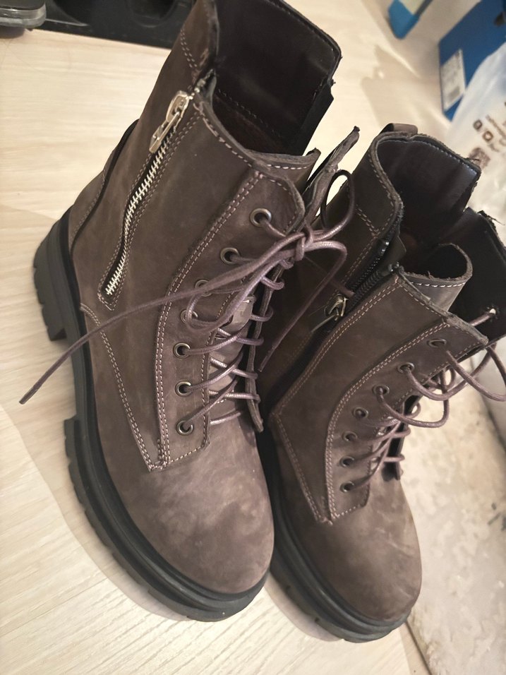 Kahverengi süet dolgu topuklu kadın botları - Görsel 2