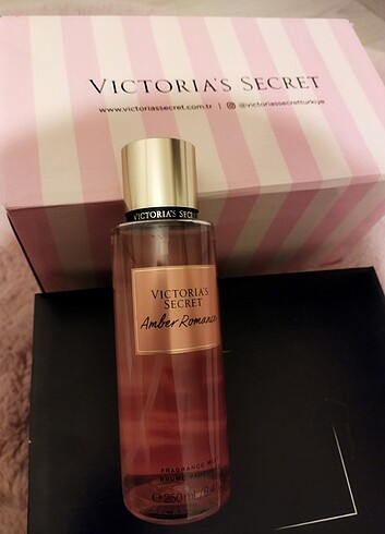 Victoria's Secret Kadın Vücut Spreyi AMBER - Görsel 5
