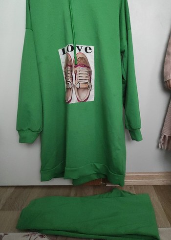 Yeşil Kapüşonlu Kadın Eşofman Takımı - Görsel 2