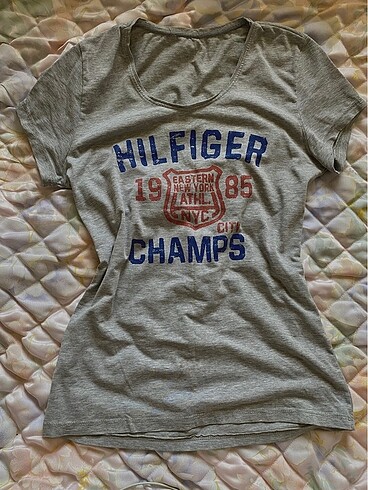 tommy hilfiger tshirt