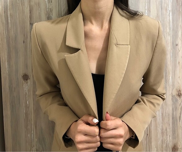 Zara Bej Blazer ceket marka temsili