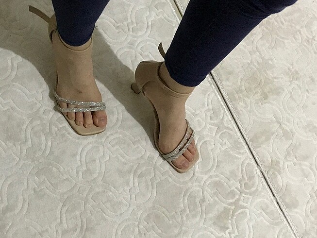 Kadın topuklu ayakkabı