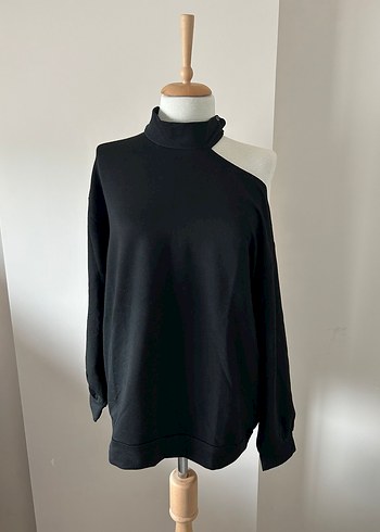 Siyah Tek Omuz Yüksek Yakalı Kadın Kazak - Görsel 3