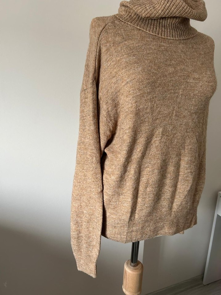 Bej Boğazlı Kadın Triko Kazak - Görsel 4