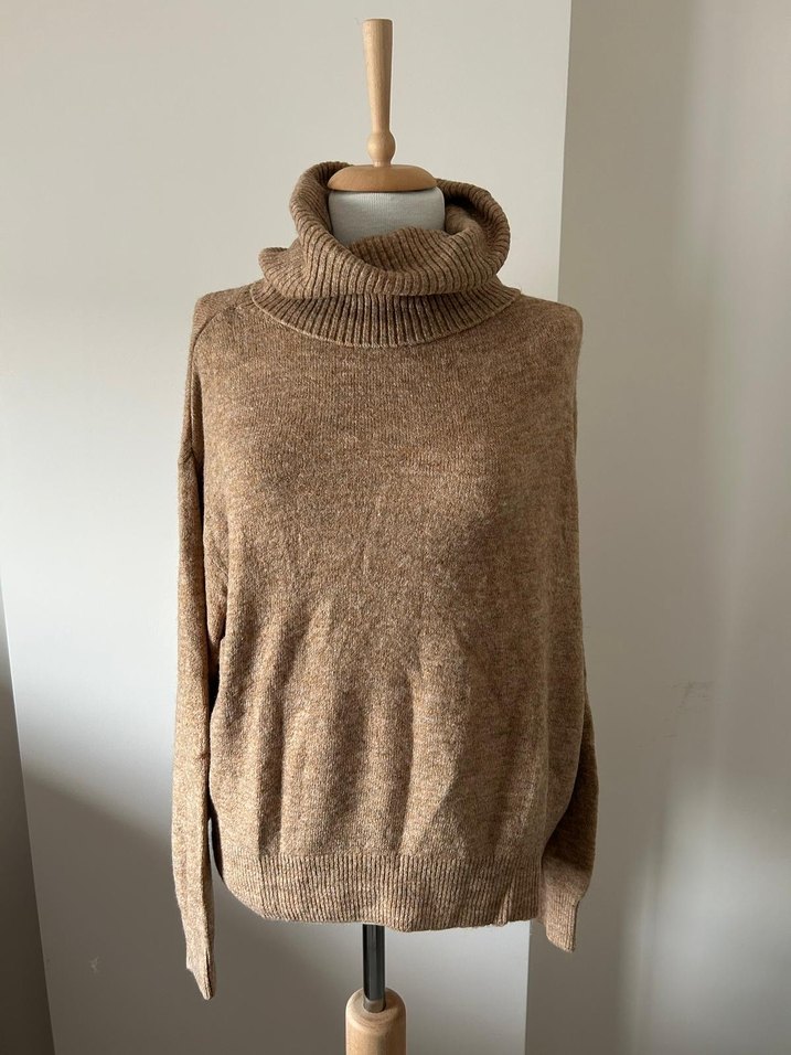 Bej Boğazlı Kadın Triko Kazak - Görsel 2