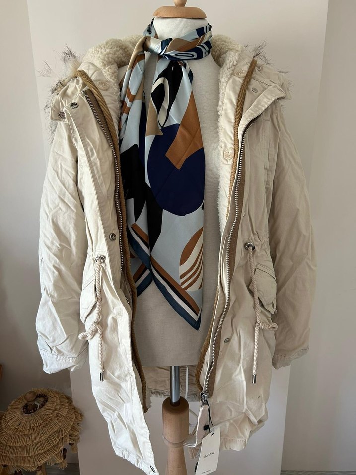 Bershka Bej Kürklü Kışlık Mont - Görsel 4