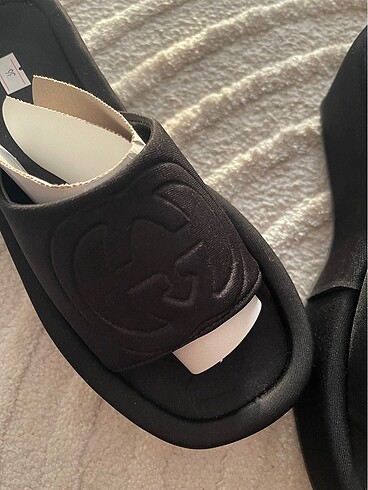 Diğer Siyah Gucci Model Terlik