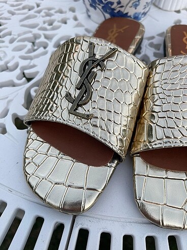 36 Beden YSL altın terlik