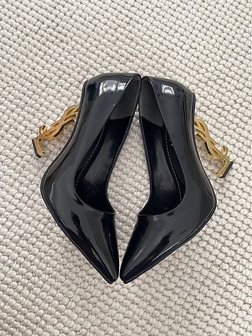 YSL Siyah Rugan Topuk Altın Stiletto