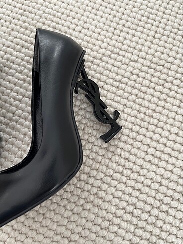 36 Beden YSL Siyah Deri Topuk Siyah Stiletto