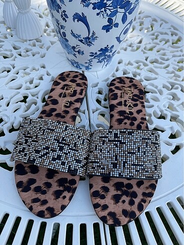 Tarzkız Leopar Taşlı Terlik