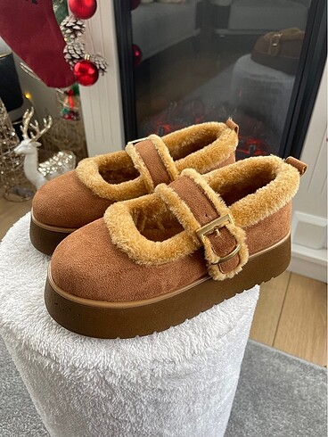 UGG Model Taba Kürklü Babet