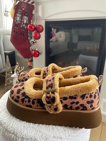 36 Beden çeşitli Renk UGG Model Leopar Kürklü Babet
