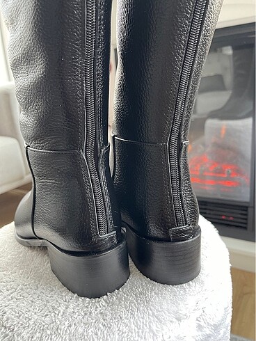 Siyah Gerçek Deri Arkası Fermuarlı Binici Çizme - Görsel 3