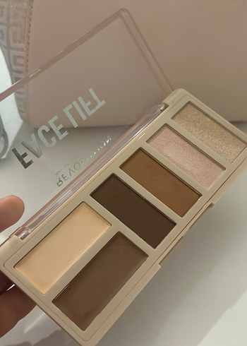 Revolution Yüz Paleti - Görsel 3