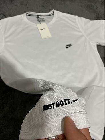 NIKE ERKEK KADIN UYUMLU BEYAZ TİŞÖRT