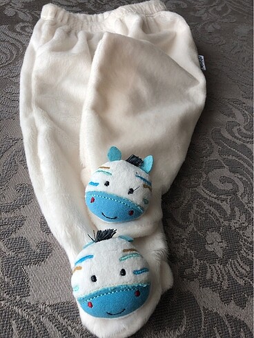 3-6 Ay Beden Çıngıraklı kadife pijama alt 2?li