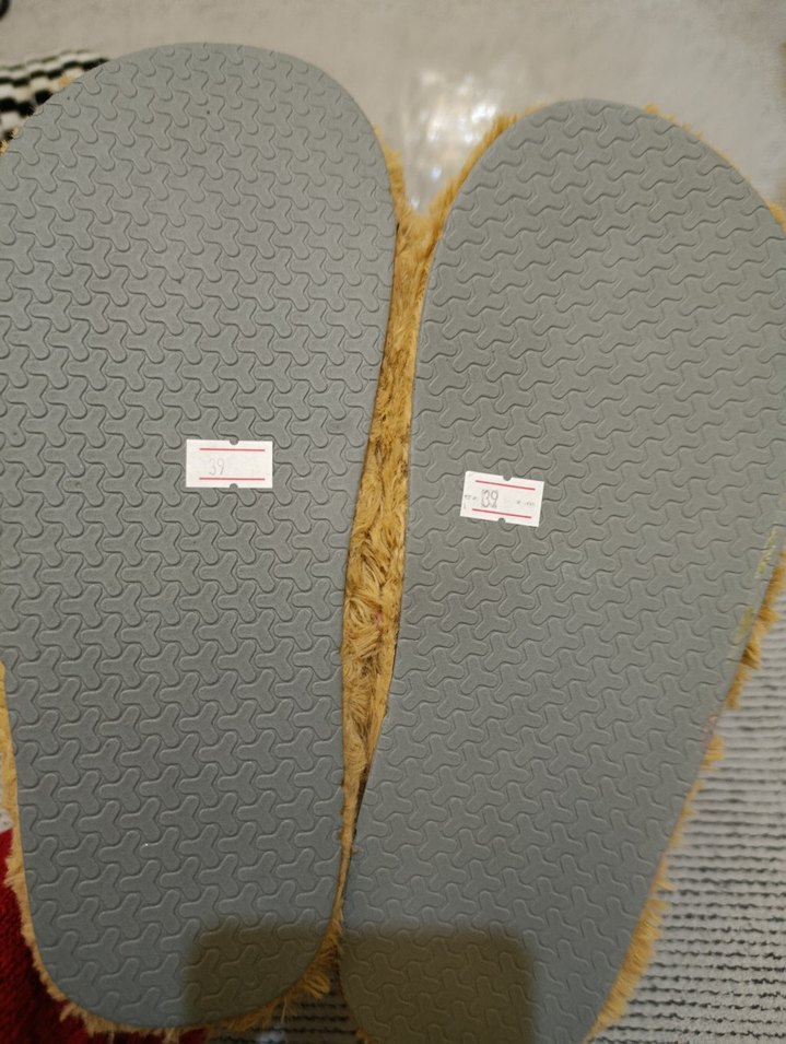 tüylü Kadın Terlik - Görsel 3