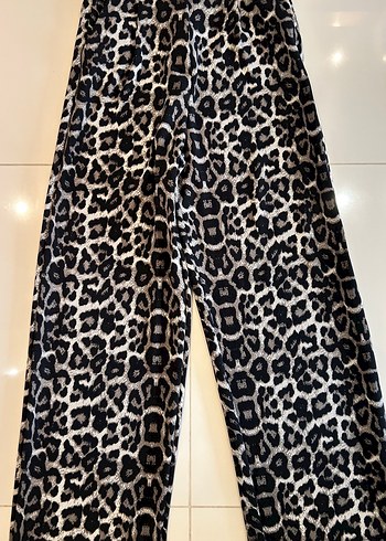 Leopar Desenli Kadın Kumaş Pantolon
