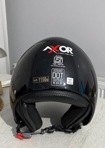 Parlak Siyah Camlı Motosiklet Kaskı - Görsel 3