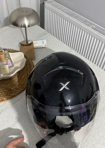 Parlak Siyah Camlı Motosiklet Kaskı - Görsel 7