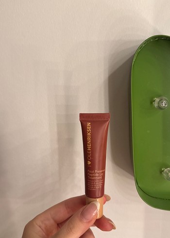OLEHENRIKSEN Dudak Bakım Kremi