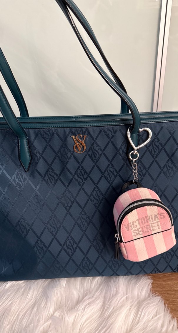 Victorias secret tote bag charm ile birlikte - Görsel 2