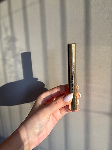 Hourglass lip gloss/secret