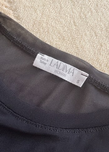 Siyah Kısa Kollu İnce Kesim Kadın Tişört - Görsel 3