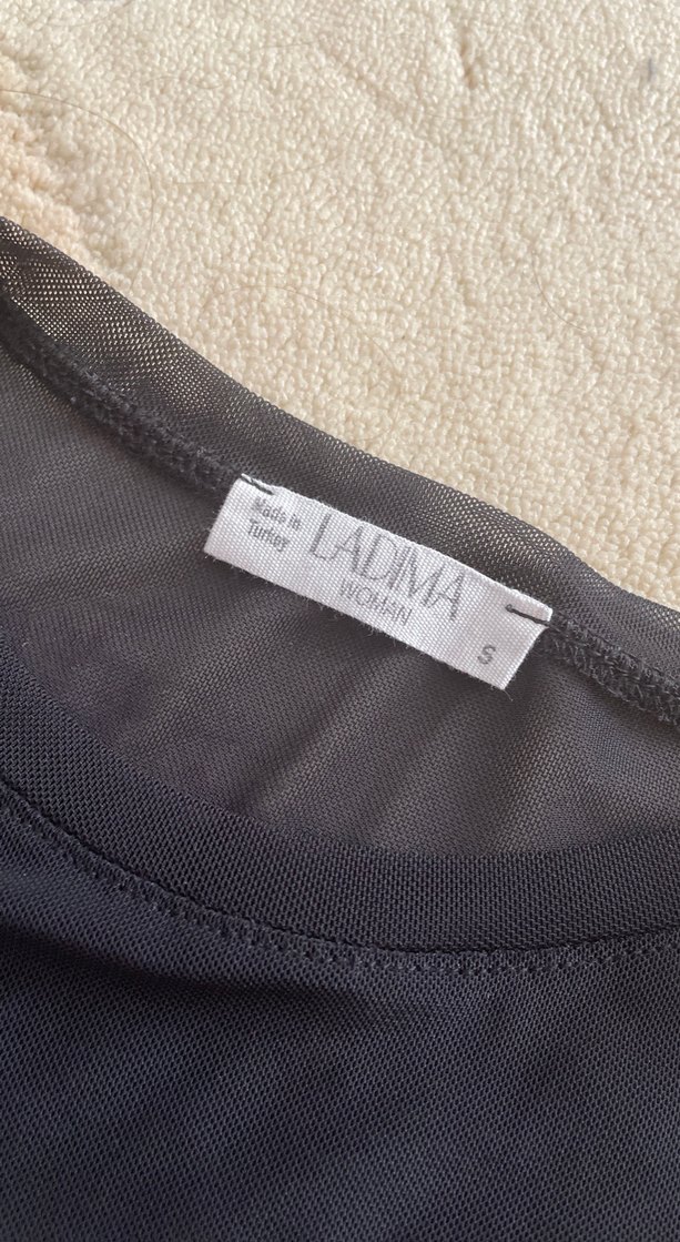 Siyah Kısa Kollu İnce Kesim Kadın Tişört - Görsel 3