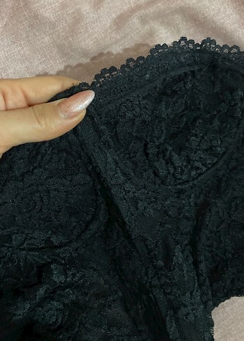 Siyah Dantel Detaylı Gotik Büstiyer - Görsel 6