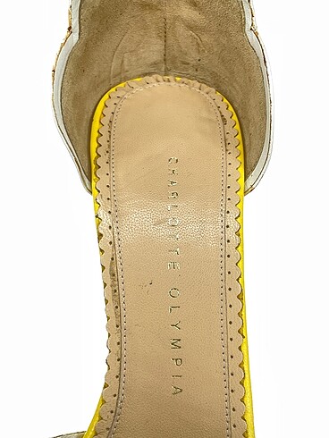41 Beden çeşitli Renk Charlotte Olympia Platform %70 İndirimli.