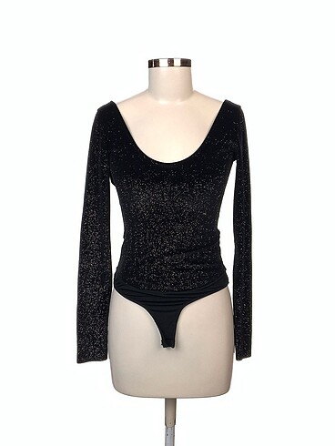 Zara Bluz %70 İndirimli.