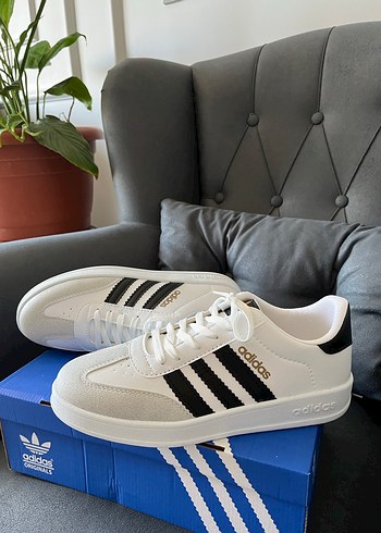 Adidas Beyaz Siyah Spor Ayakkabı 369