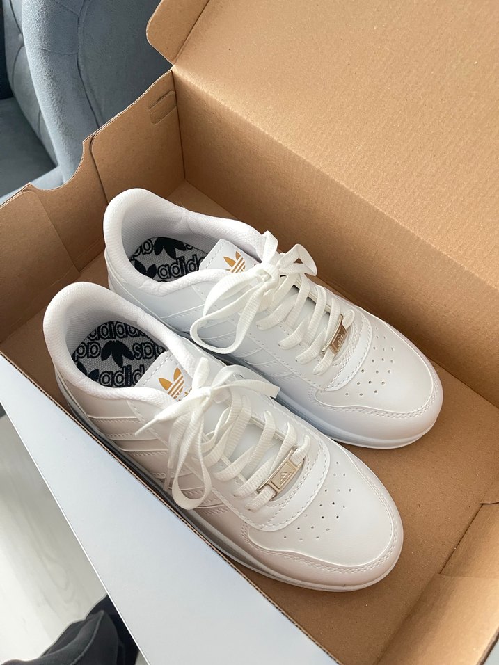 Adidas beyaz spor Ayakkabı 39 - Görsel 4