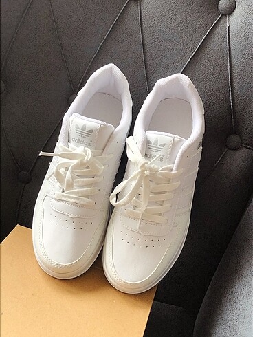 37 Beden beyaz Renk Adidas beyaz spor ayakkabı 37