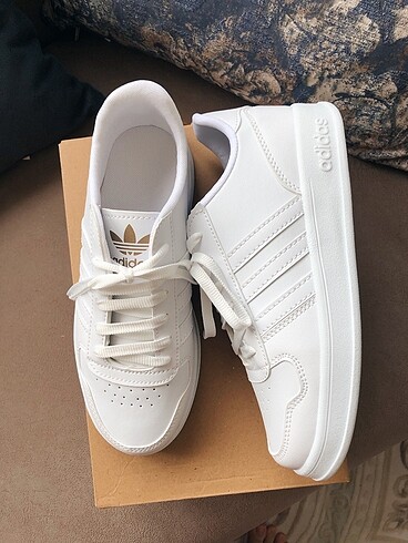 Adidas beyaz 40