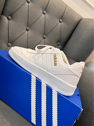 Adidas beyaz spor ayakkabı 38