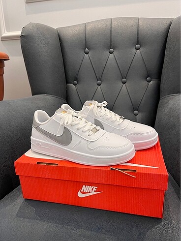 Nike beyaz spor ayakkabı 39