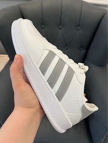 Adidas beyaz spor ayakkabı 40 - Görsel 7